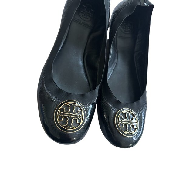 TORY BURCH Black Patent Leather Logo Ballet Flats Size 8 - Picture 2 of 7